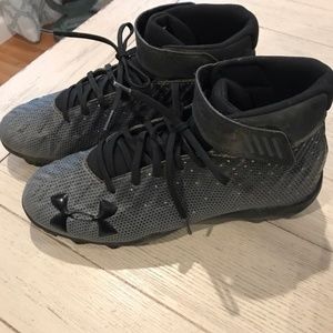 UNDER ARMOUR CLEATS